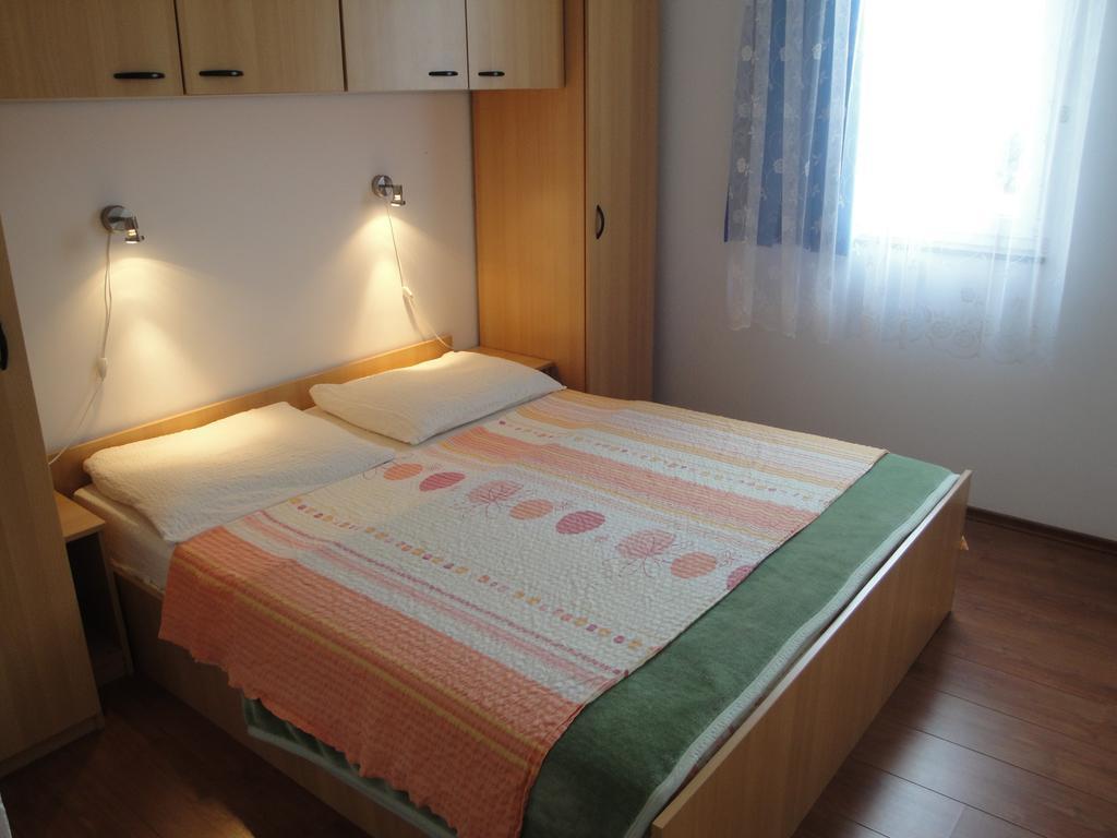 Apartments Skender Čižići الغرفة الصورة